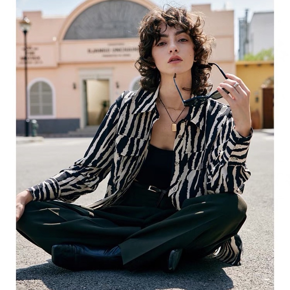 Animal print 100% silk shirt button down